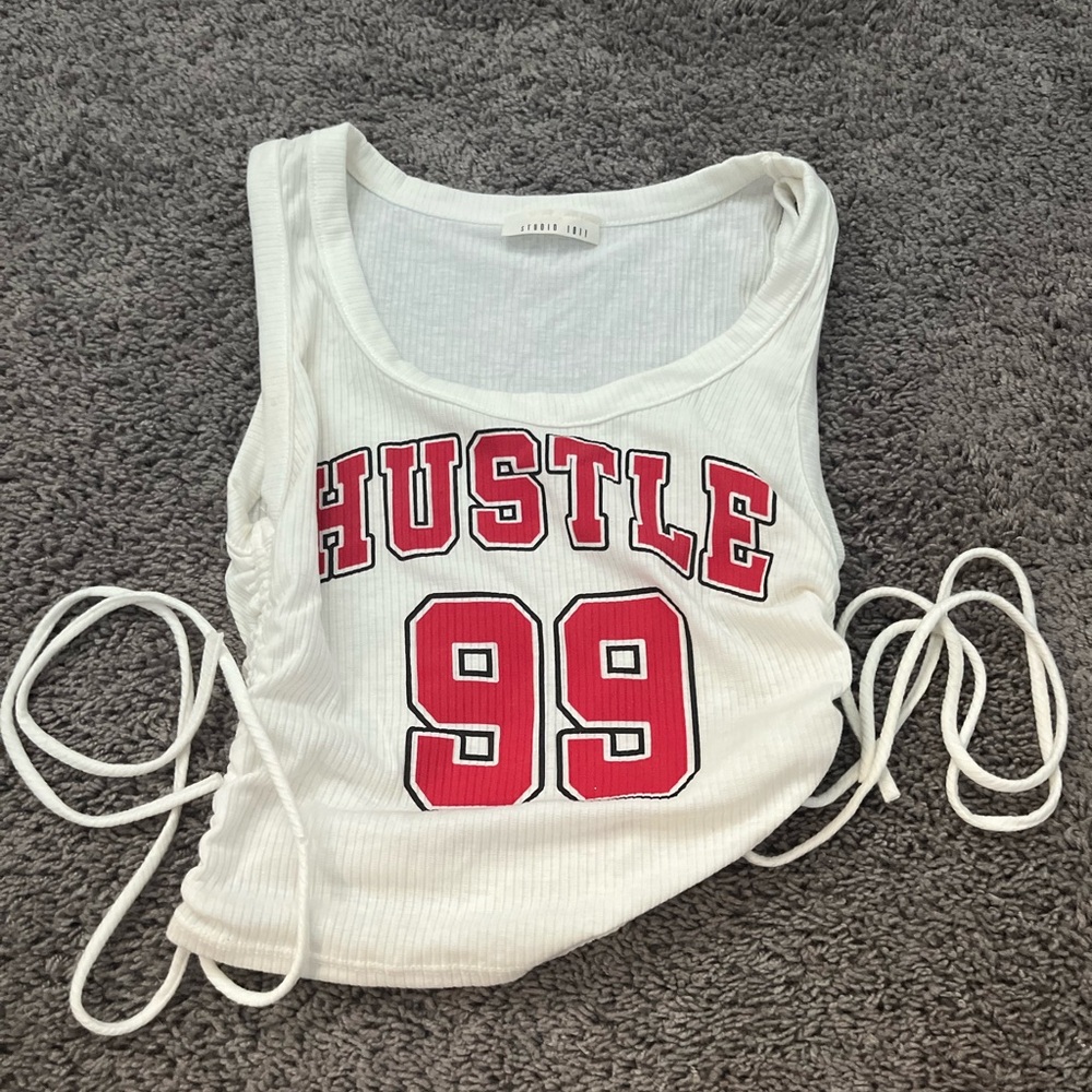 Jersey number styled casual top with scrunch on sides